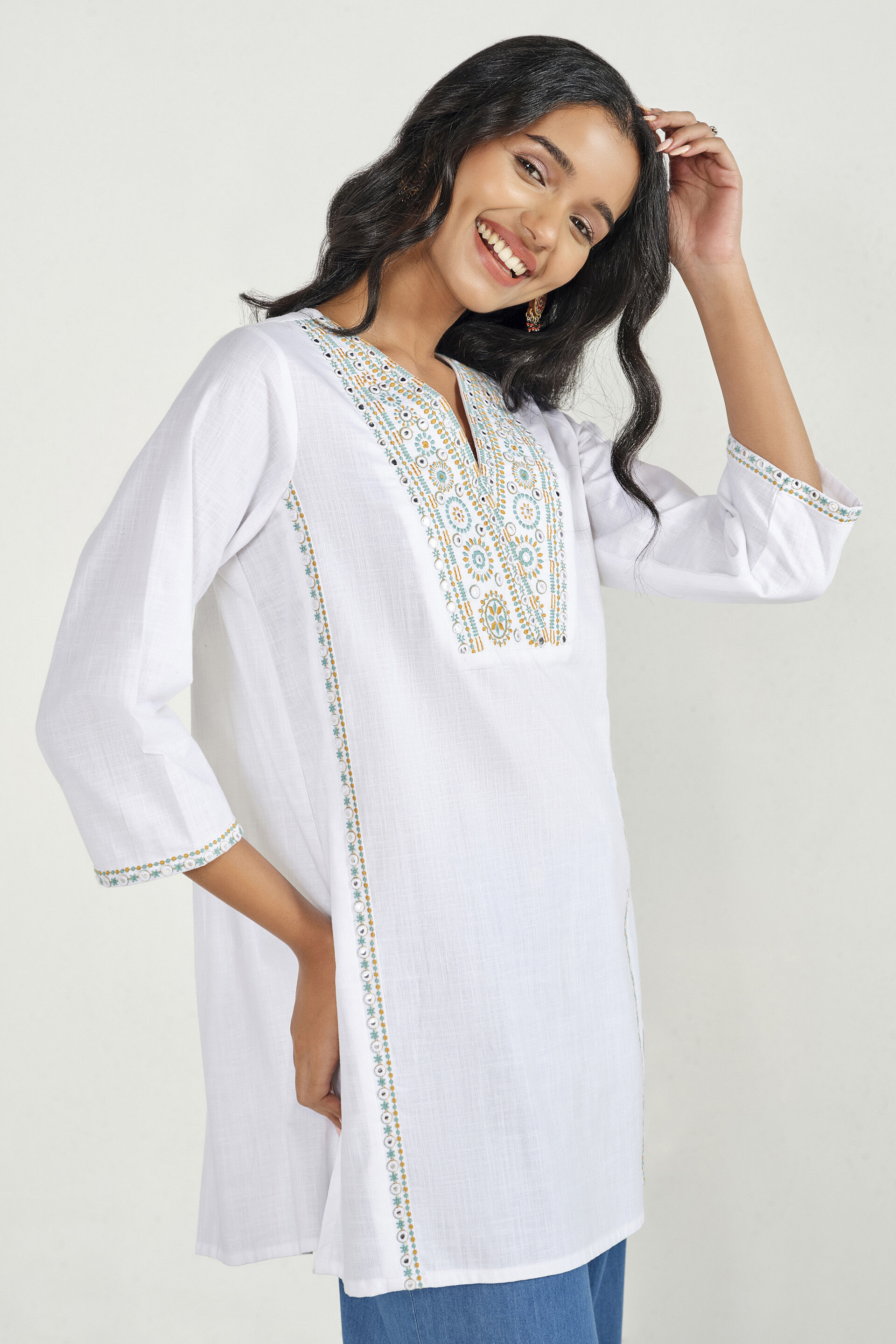 Asmi Embroidered White Tunic, White, image 4